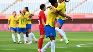 PG电子游戏-吴海燕缺阵暴女足致命短板 五粒丢球全是后防失误
