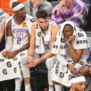 ?美网友热议杰伦威顶薪：2年后雷霆会分道扬镳 第二土豪线来了